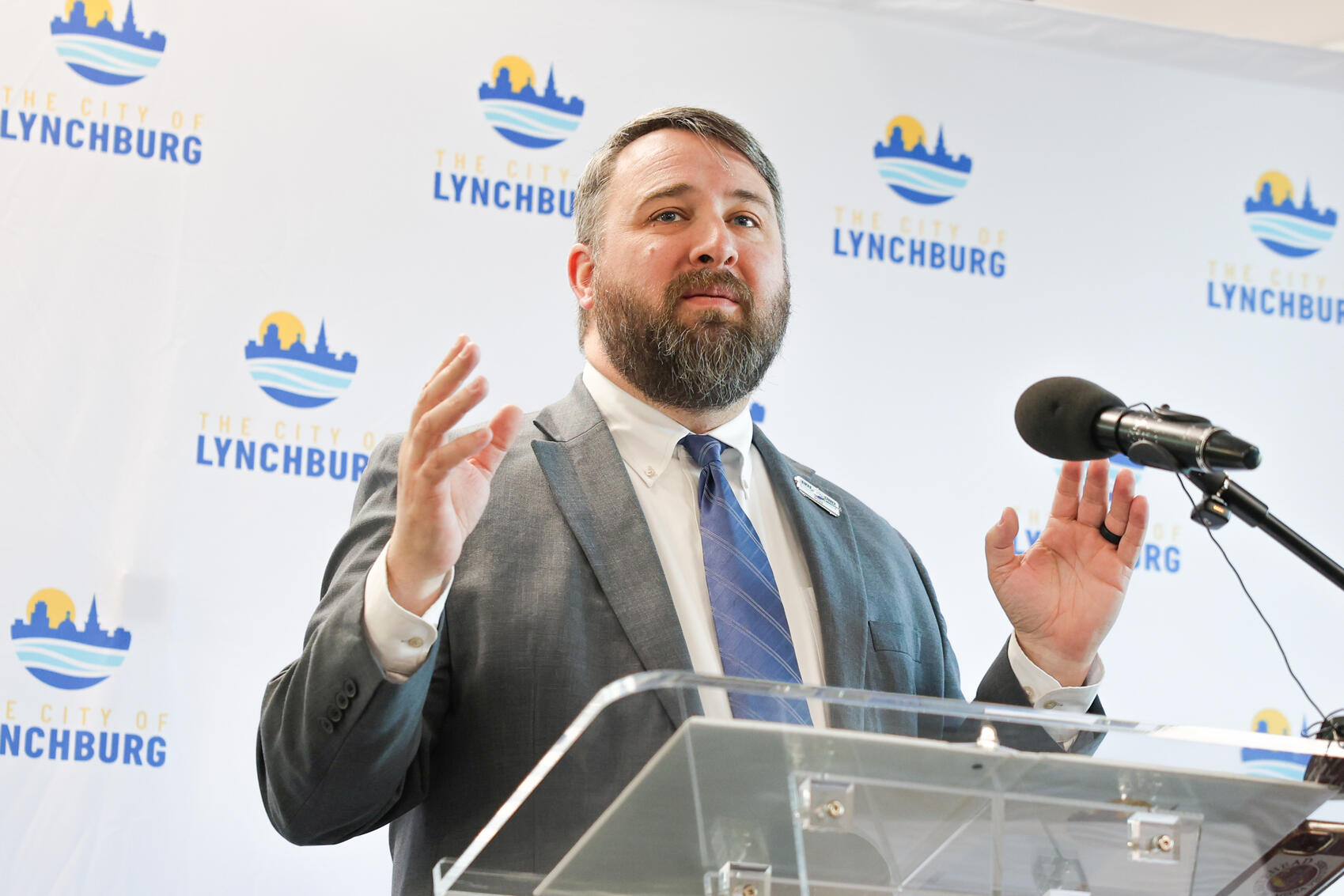 Photographed: Lynchburg Regional Airport Director Photographed: Lynchburg Regional Airport Director